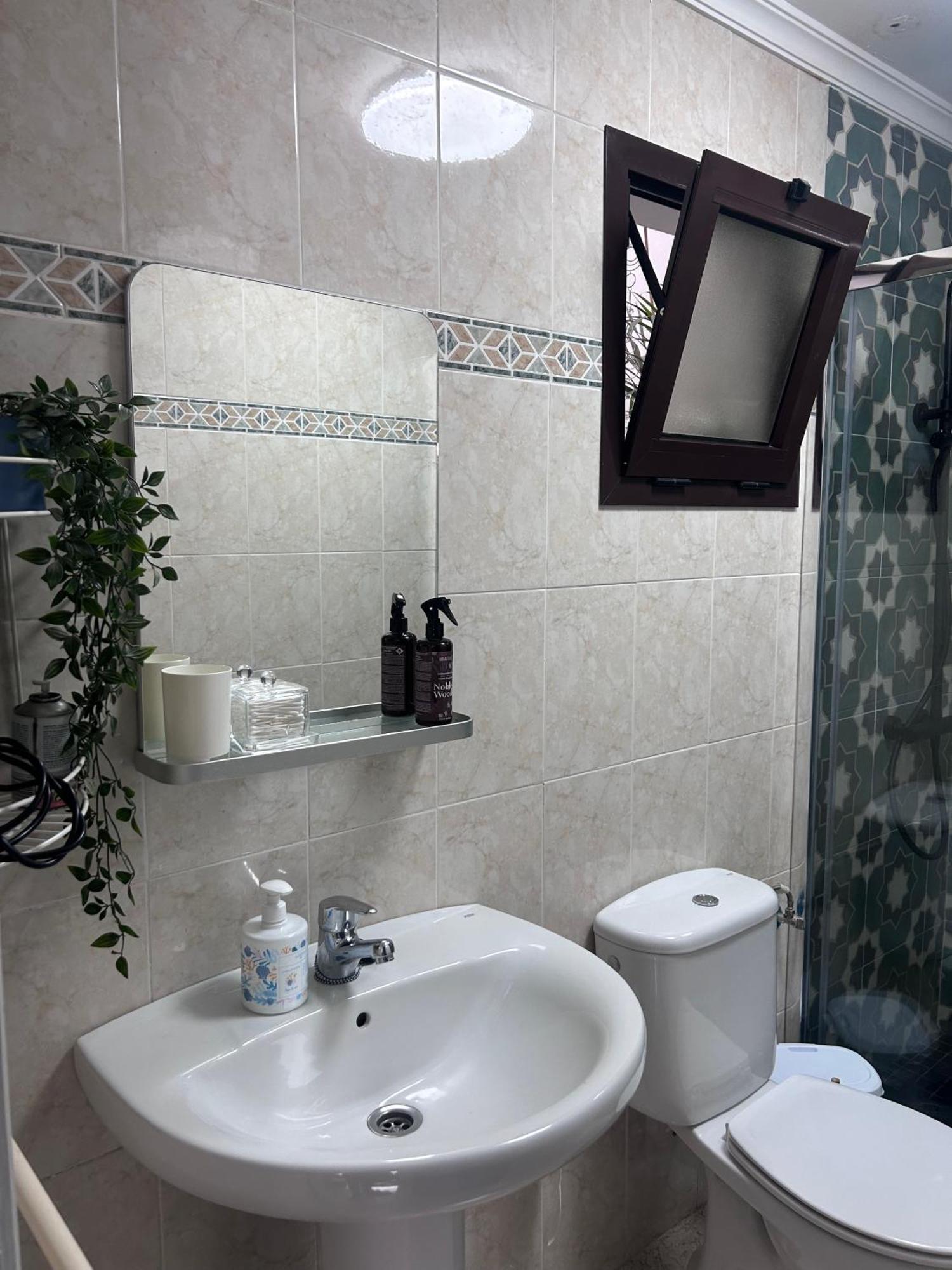 La Buganvilla Rooms Arrecife  Bagian luar foto